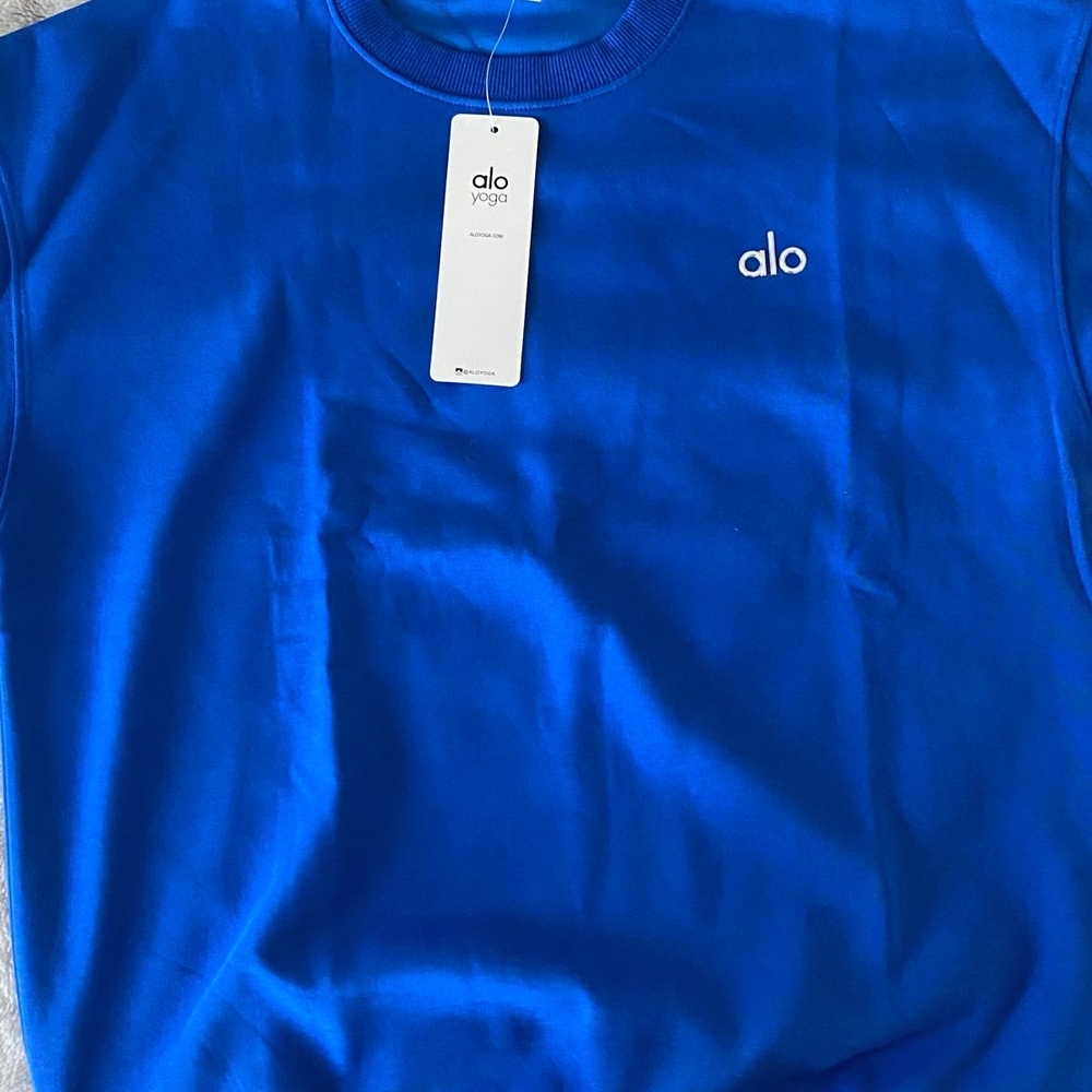 ALO Yoga Vibrant Blue Sweatshirt